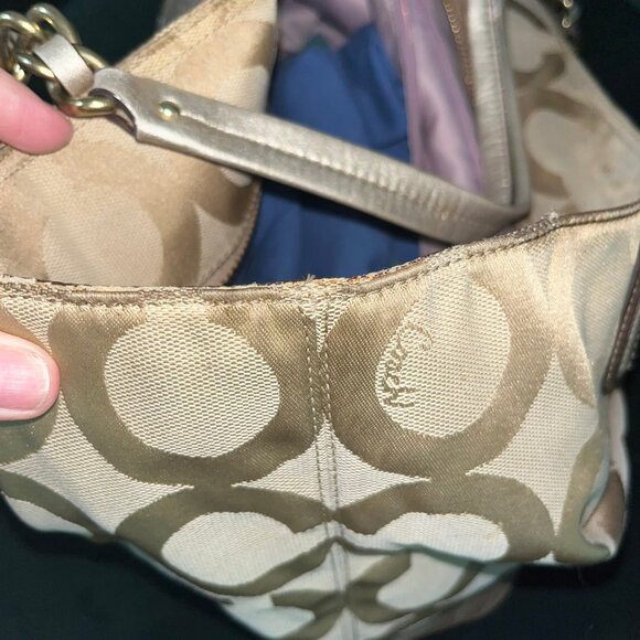 Coach Legacy or Optic Signature Collection series. - Picture 12 of 16